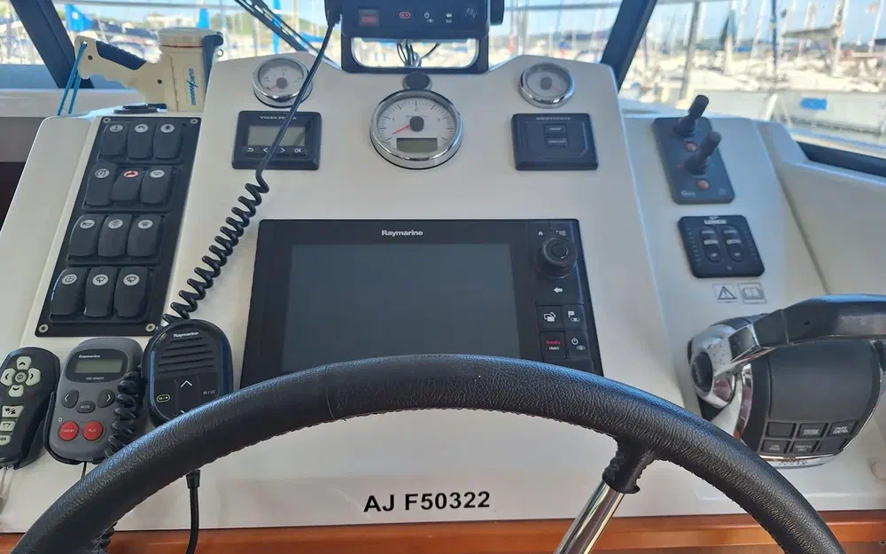 slider 6 Beneteau Swift Trawler 30