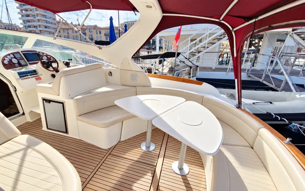 slider 8 Jeanneau Prestige 34 Open