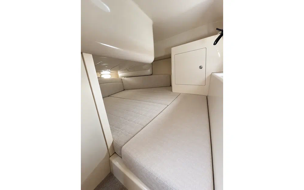 slider 32 Sessa Marine Oyster 30