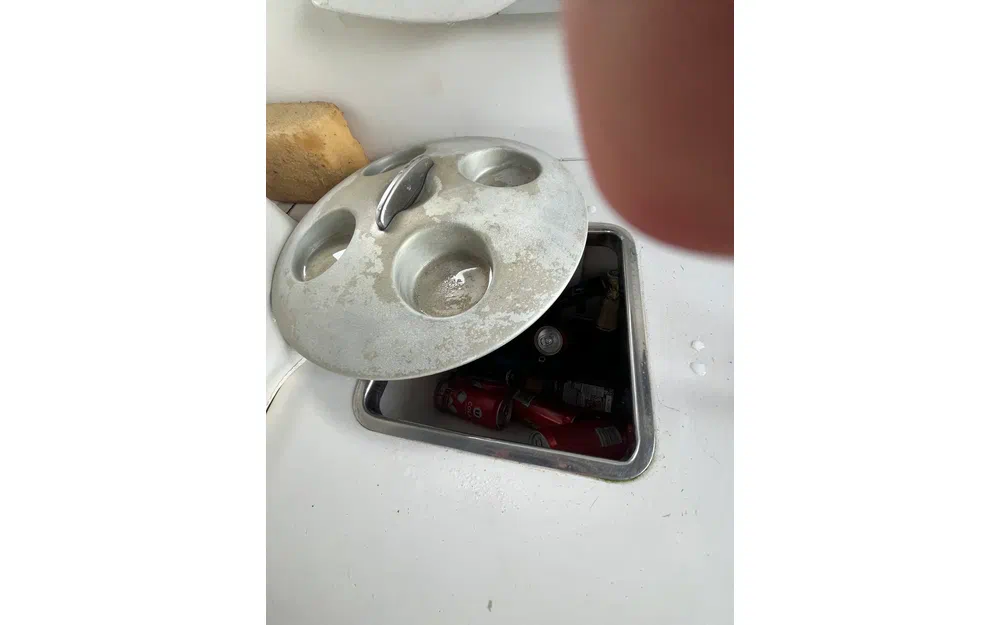 slider 4 Sessa Marine Oyster 30