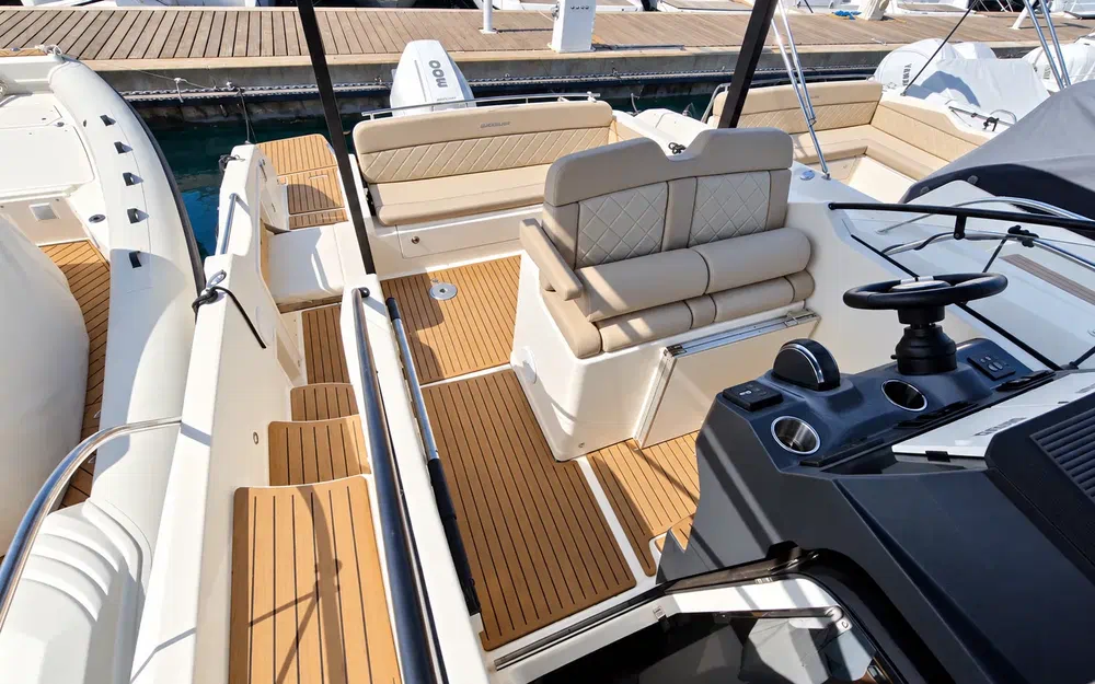 slider 12 Quicksilver Activ 875 Sundeck
