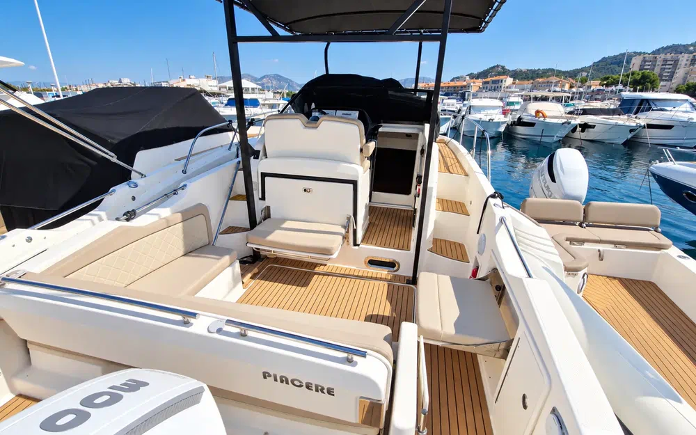 slider 8 Quicksilver Activ 875 Sundeck