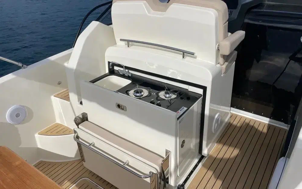 slider 11 Quicksilver Activ 875 Sundeck