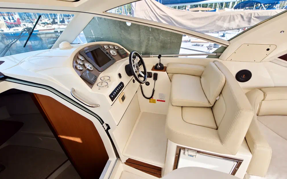 slider 7 Jeanneau Prestige 30 S Hard Top