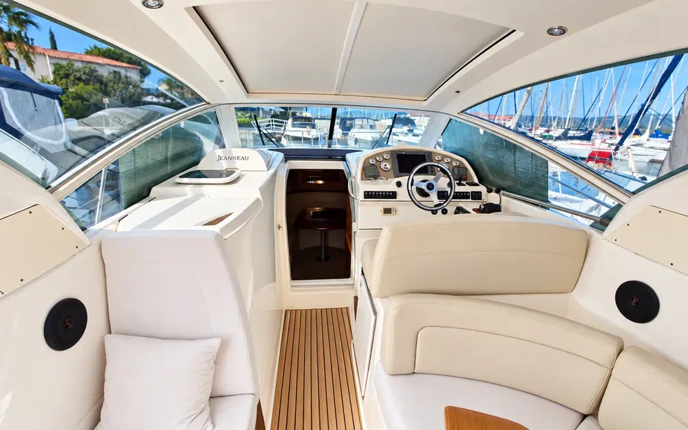 slider 3 Jeanneau Prestige 30 S Hard Top