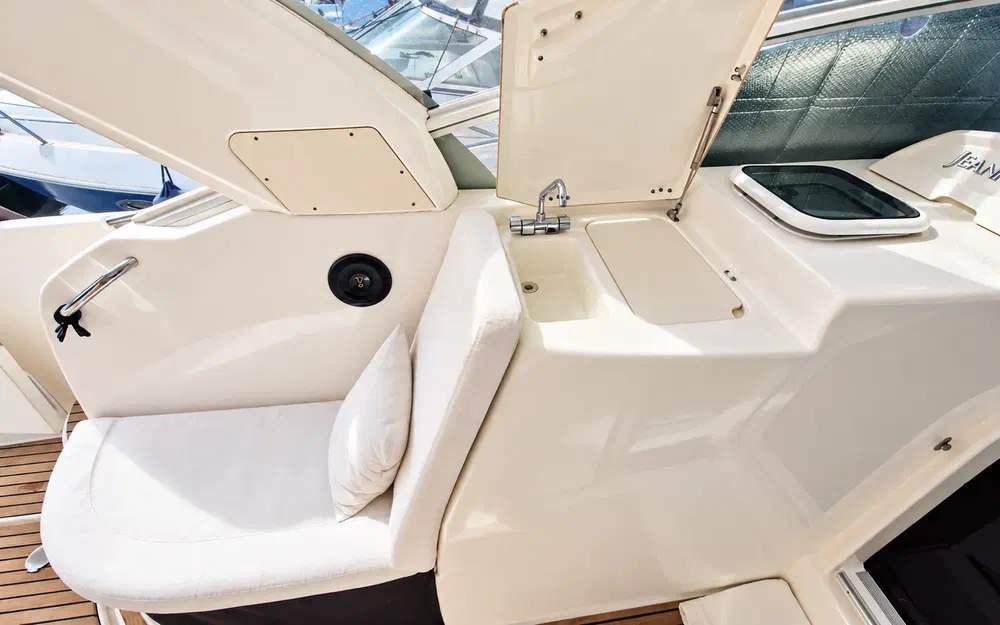slider 8 Jeanneau Prestige 30 S Hard Top
