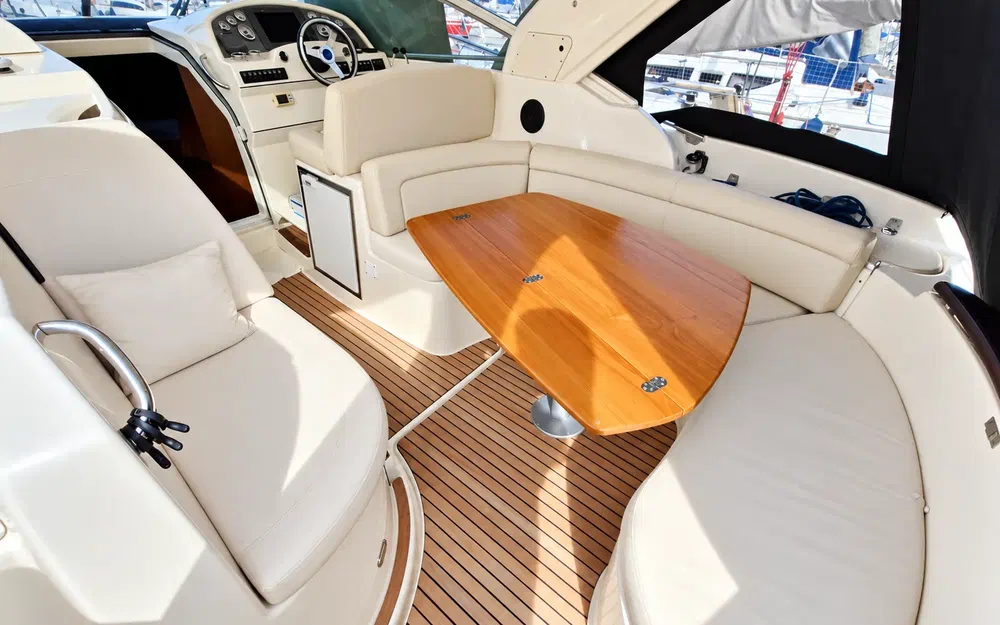 slider 9 Jeanneau Prestige 30 S Hard Top