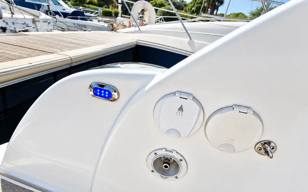 slider 18 Jeanneau Prestige 30 S Hard Top