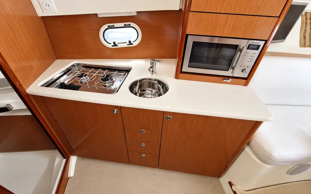 slider 15 Jeanneau Prestige 30 S Hard Top