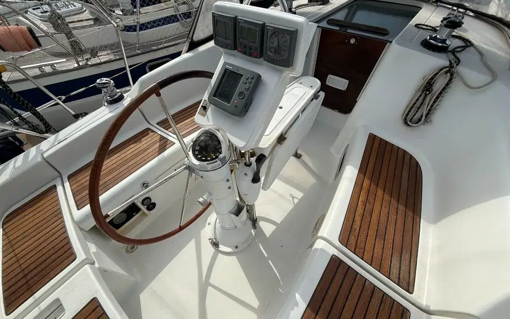 slider 1 Beneteau Oceanis 343 Clipper