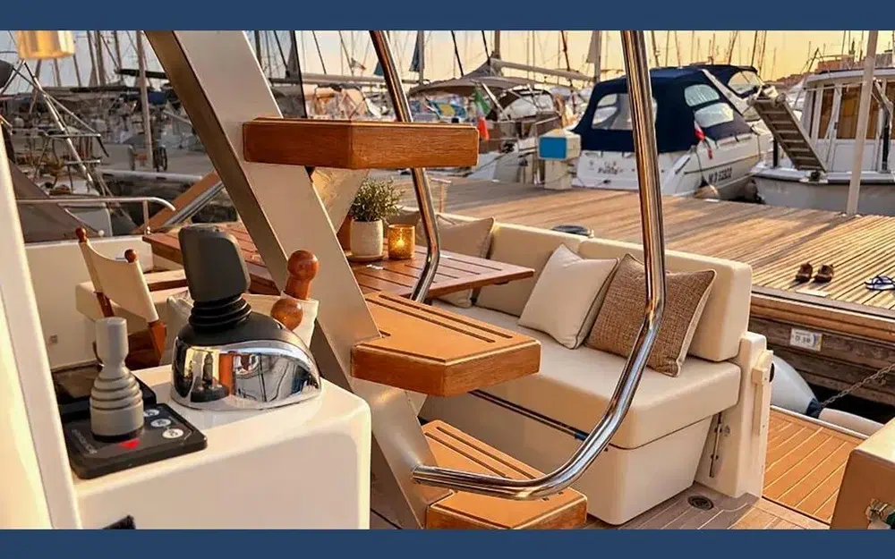 slider 10 Cranchi Eco Trawler 43