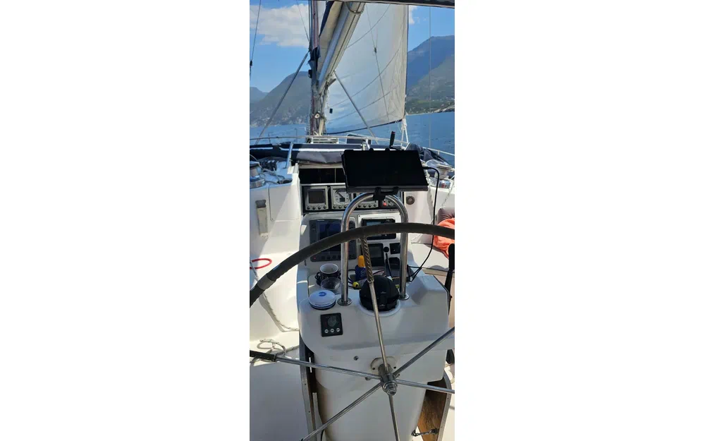 slider 14 Hunter 410