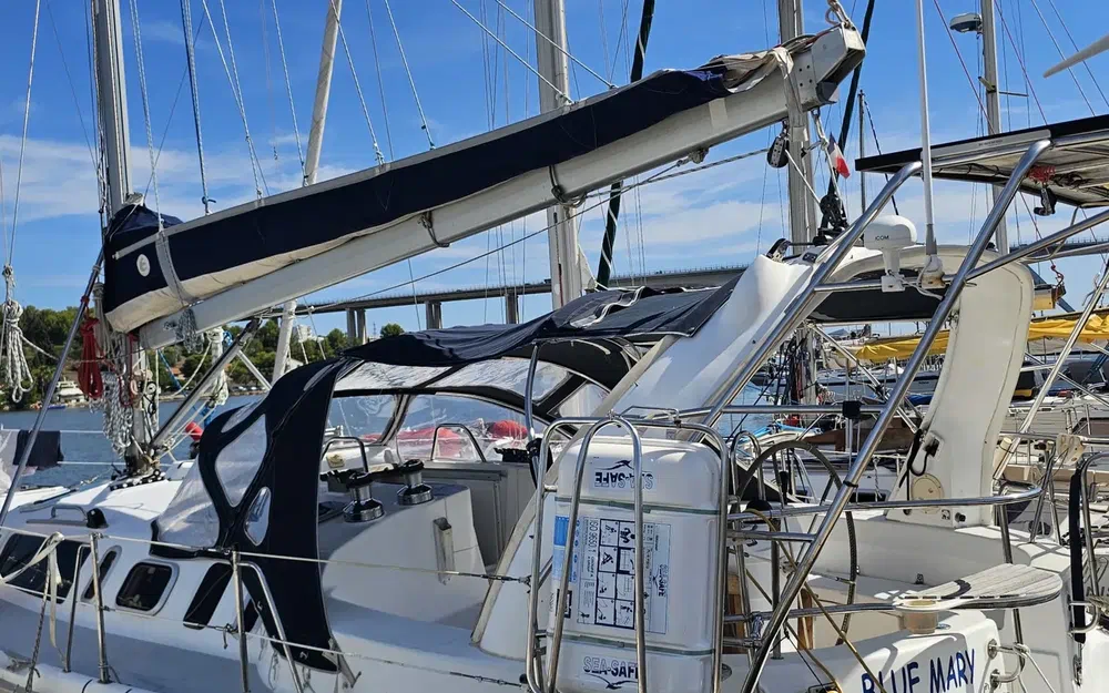 slider 18 Hunter 410