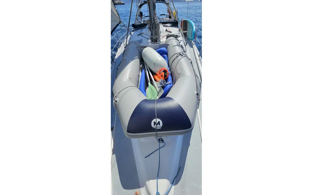 slider 44 Hunter 410