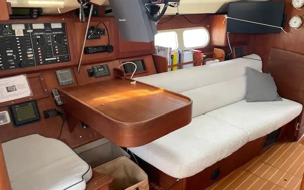 slider 52 Hunter 410