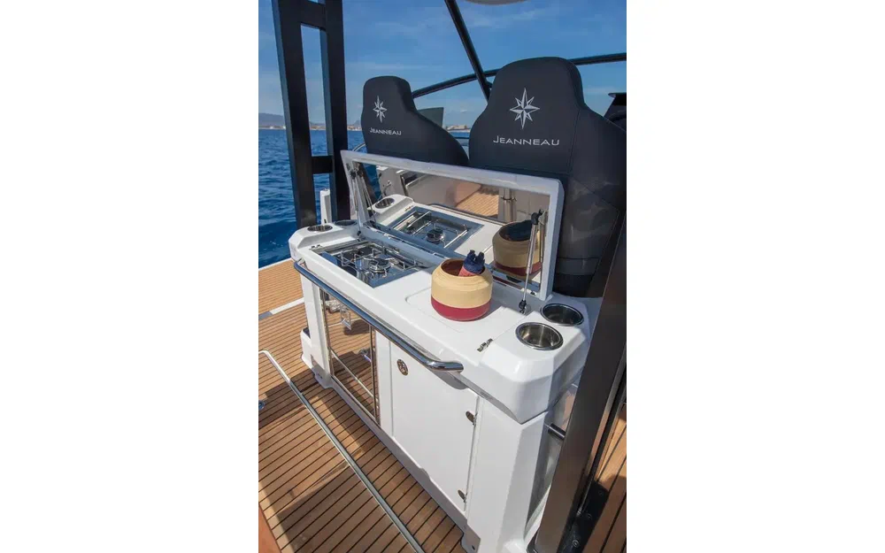 slider 6 Jeanneau Cap Camarat 9.0 WA Serie 2