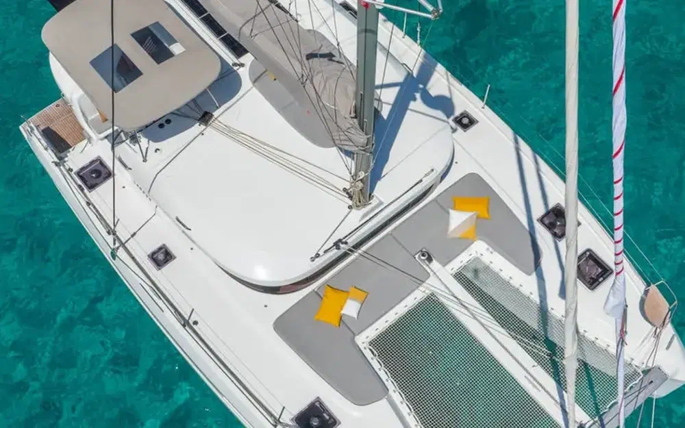 slider 4 Lagoon 38