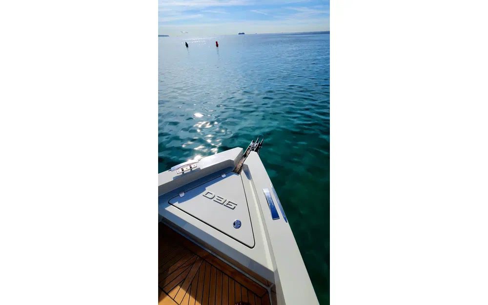 slider 34 De Antonio Yachts D36 Open