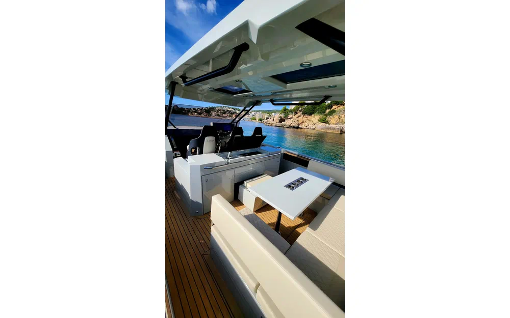 slider 20 De Antonio Yachts D36 Open