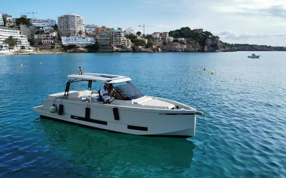 slider 6 De Antonio Yachts D36 Open