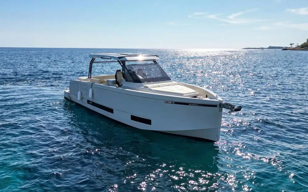 slider 1 De Antonio Yachts D36 Open