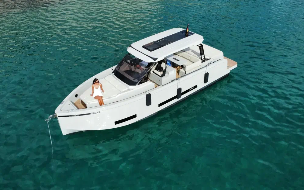 slider 5 De Antonio Yachts D36 Open