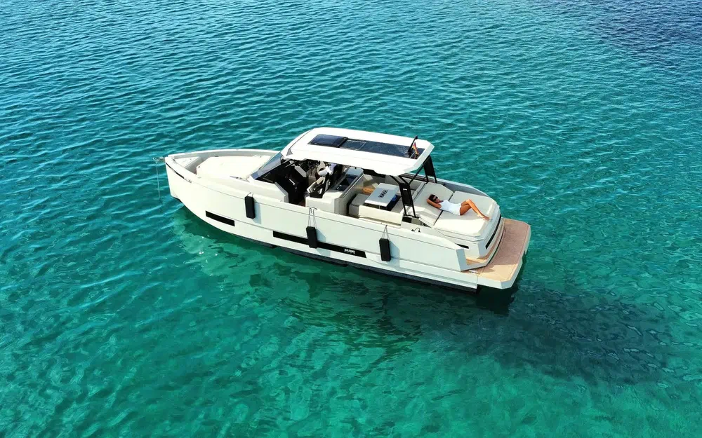slider 1 De Antonio Yachts D36 Open