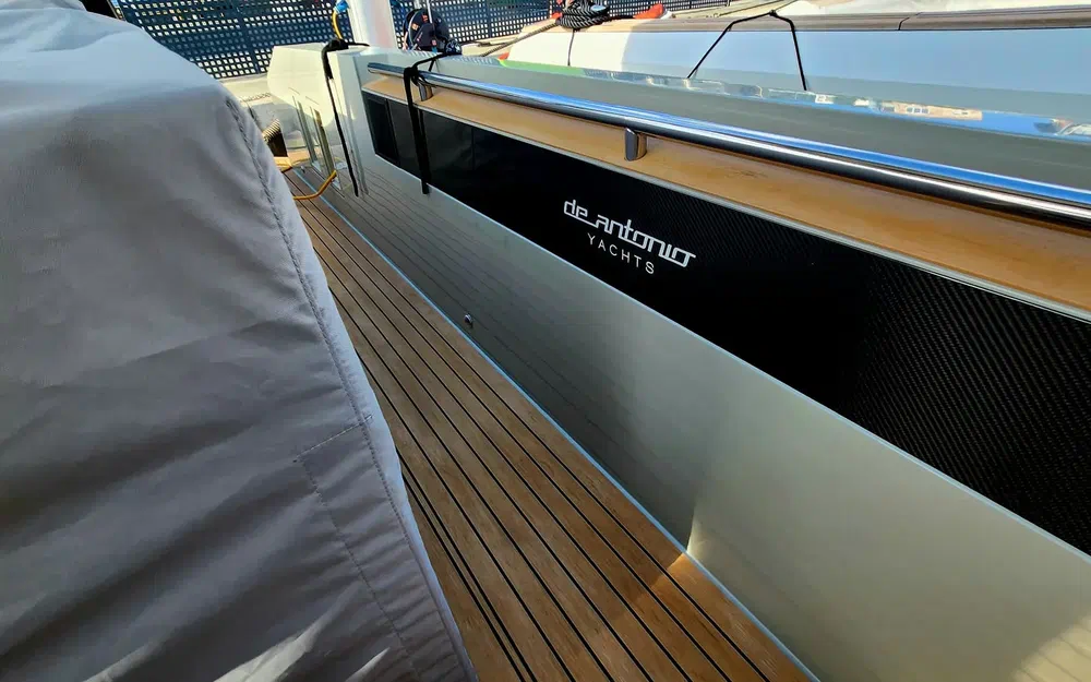 slider 29 De Antonio Yachts D36 Open