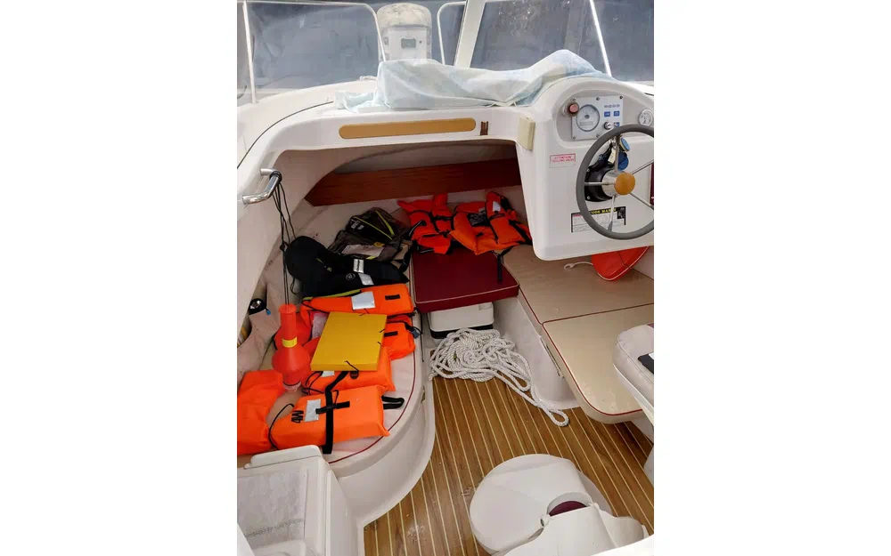 slider 3 Arvor 215