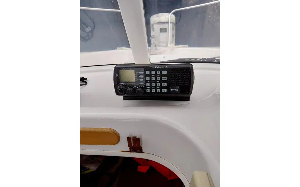 slider 7 Arvor 215