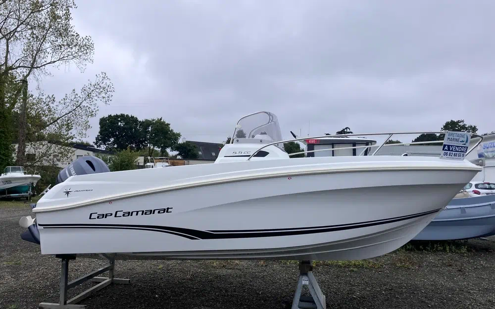 slider 1 Jeanneau Cap Camarat 5.5 CC Serie 2
