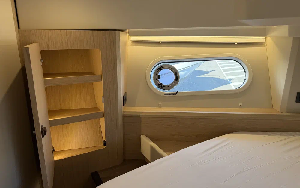 slider 11 Beneteau Swift Trawler 41 Fly