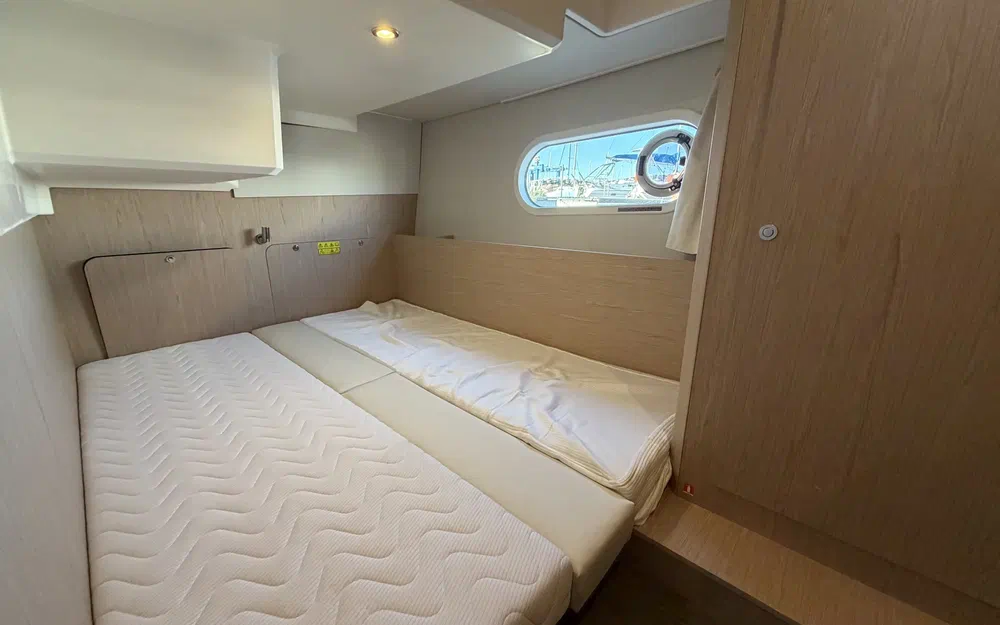 slider 14 Beneteau Swift Trawler 41 Fly