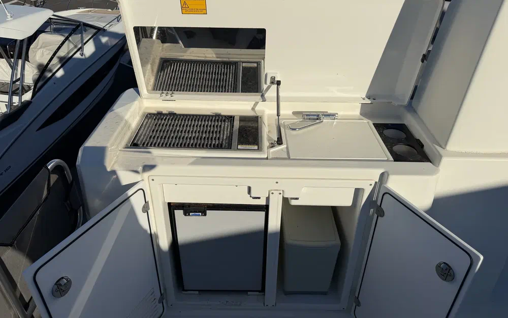 slider 19 Beneteau Swift Trawler 41 Fly