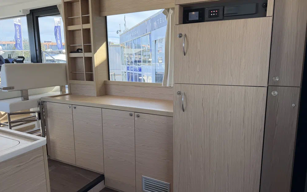 slider 4 Beneteau Swift Trawler 41 Fly