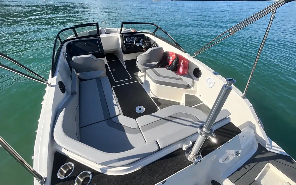 slider 2 Bayliner V20