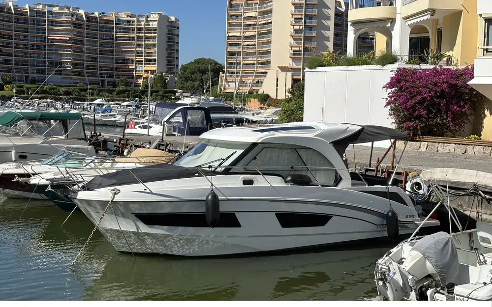 slider 0 Beneteau Antares 9 OB