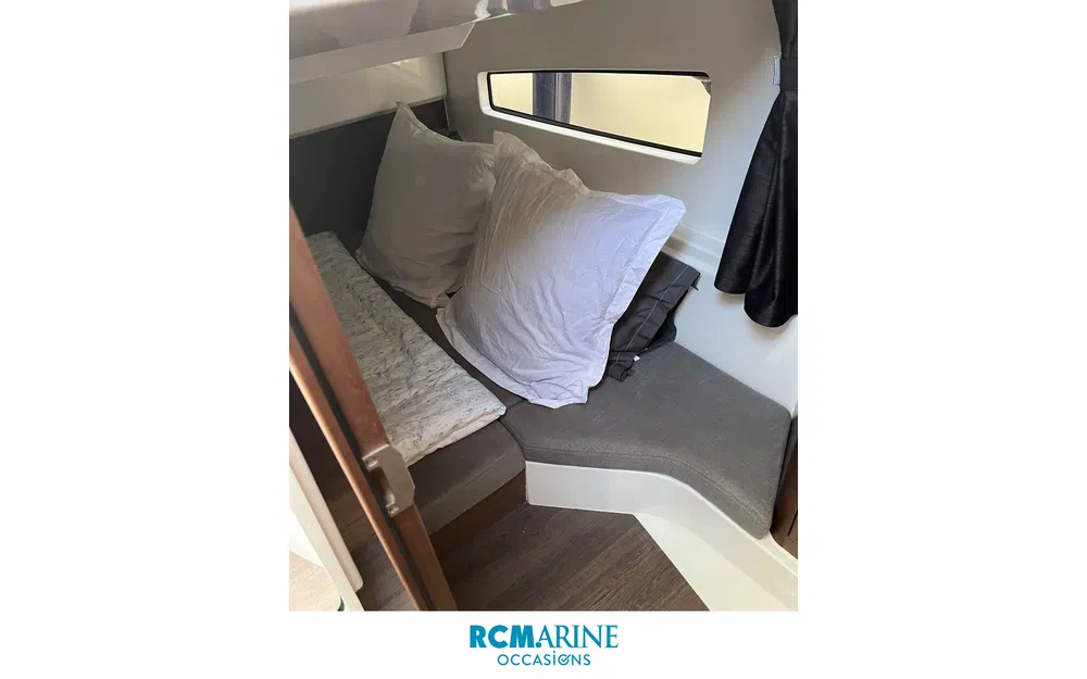 slider 13 Beneteau Antares 9 OB