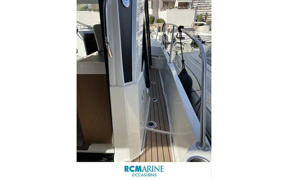 slider 5 Beneteau Antares 9 OB