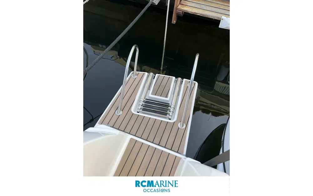 slider 6 Beneteau Antares 9 OB