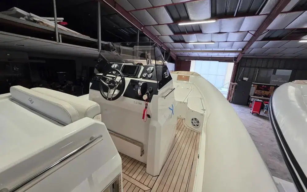 slider 14 Renier R9 Tourer