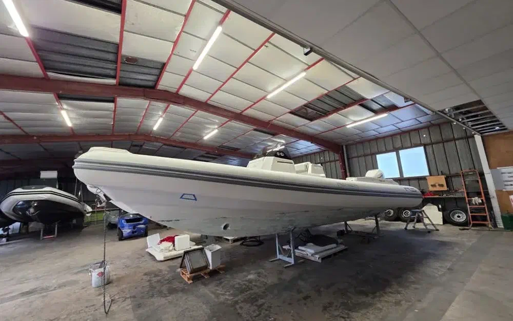 slider 1 Renier R9 Tourer