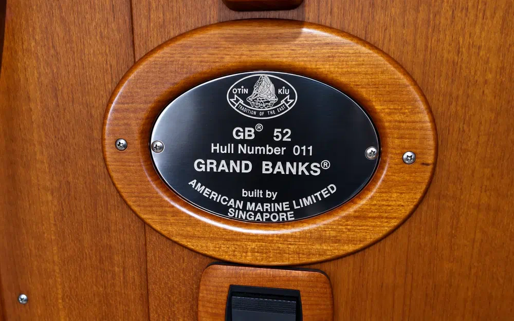 slider 30 Grand Banks 52 Europa