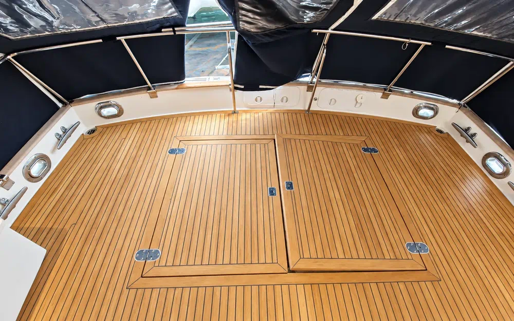 slider 21 Grand Banks 52 Europa