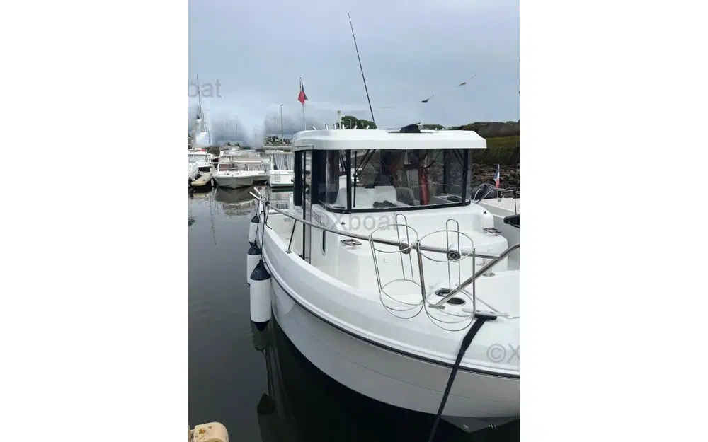 slider 0 Beneteau Barracuda 8