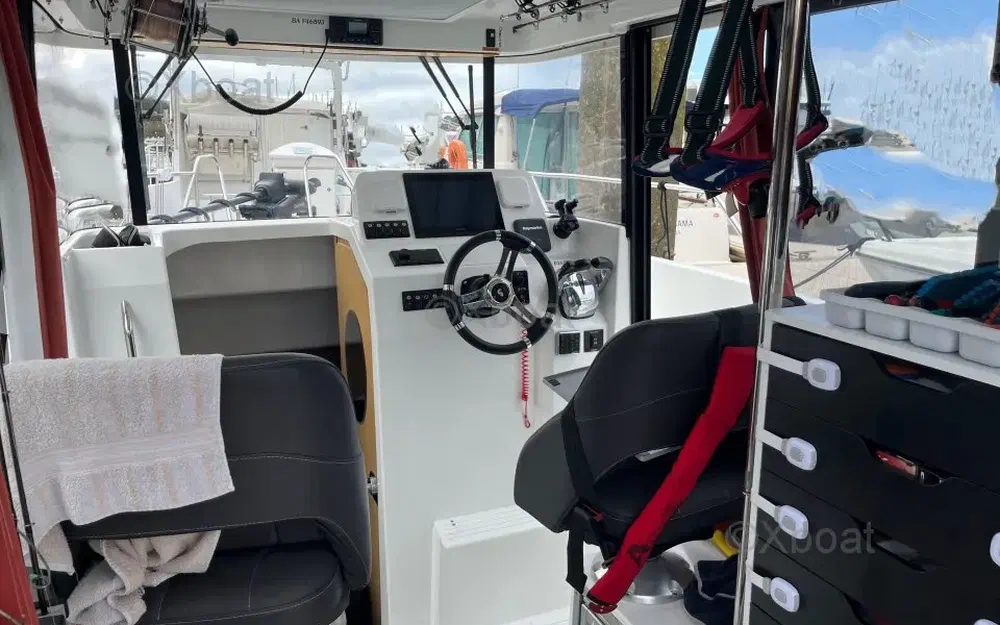 slider 5 Beneteau Barracuda 8