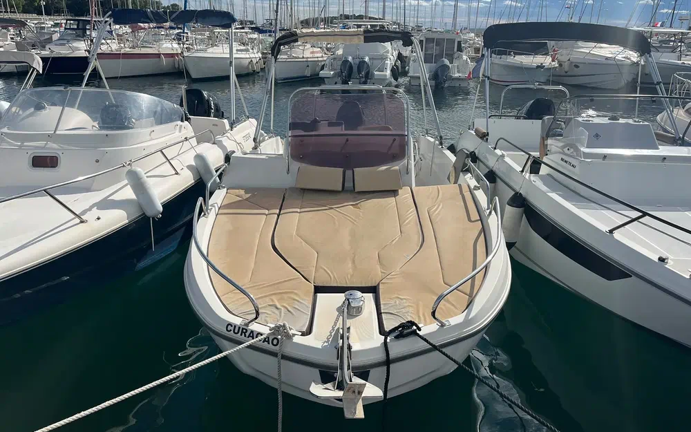 slider 3 Beneteau Flyer 6 SUNdeck