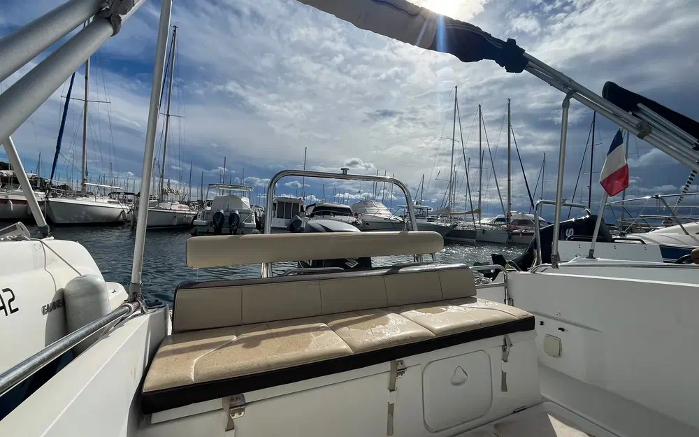 slider 8 Beneteau Flyer 6 SUNdeck
