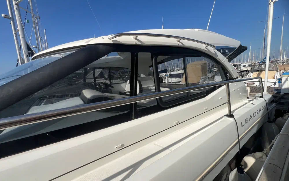 slider 20 Jeanneau Leader 36
