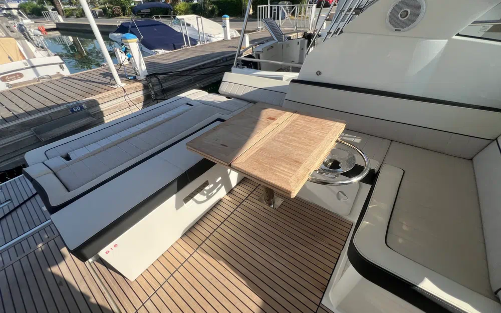 slider 27 Jeanneau Leader 36